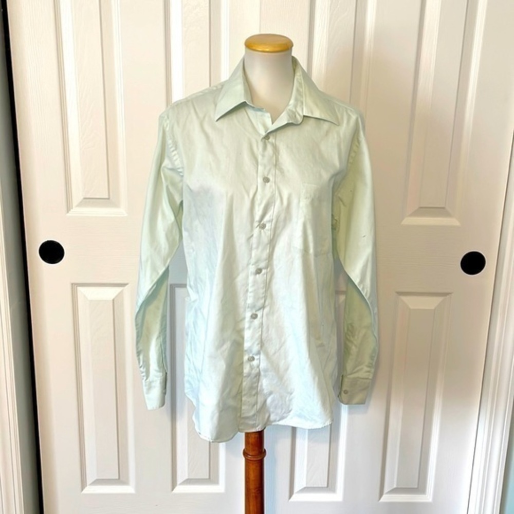 Mens Armando very light sea foam green button down dress shirt, GREAT CONDITION